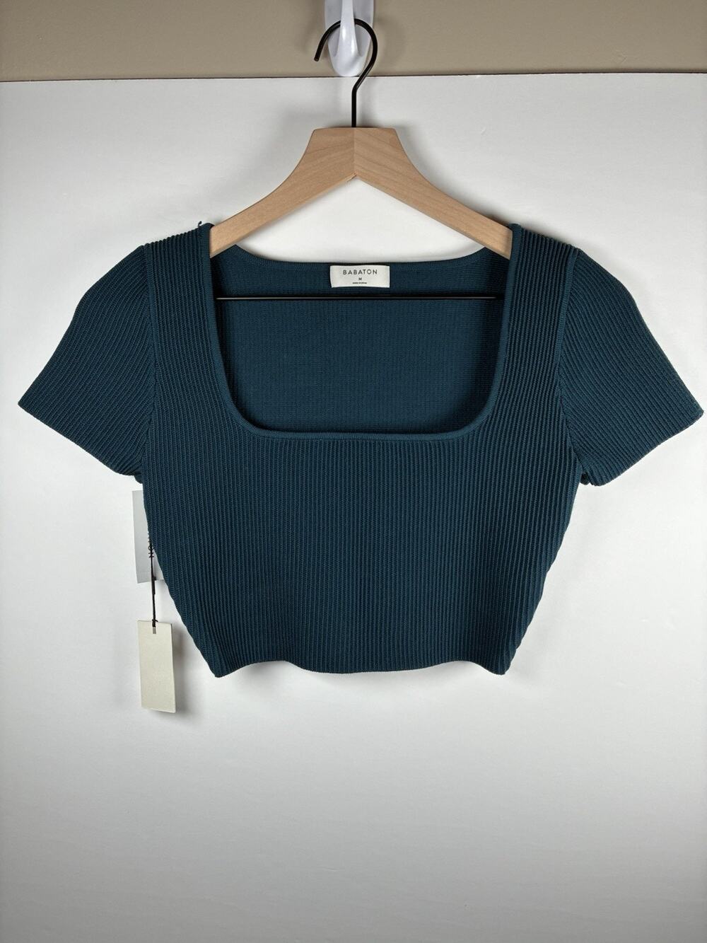 Babaton Aritzia M Sculpt Knit Crop Top NWT Herbage Green Square Neck Ribbed